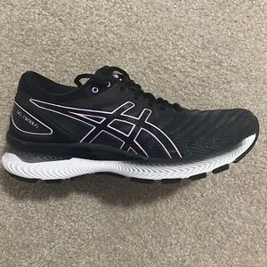 Women’s ASICS Gel Nimbus 22 Size 7.5